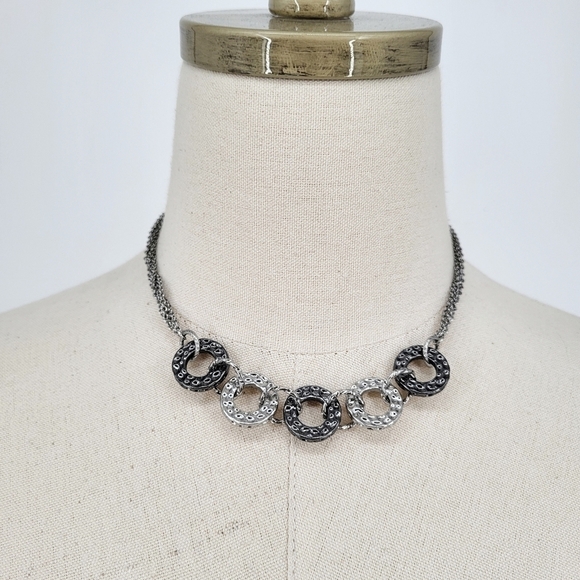 Lia Sophia Hammered Silver Tone Metallic Circles Necklace Adjustable Mixed Metal - Picture 6 of 6